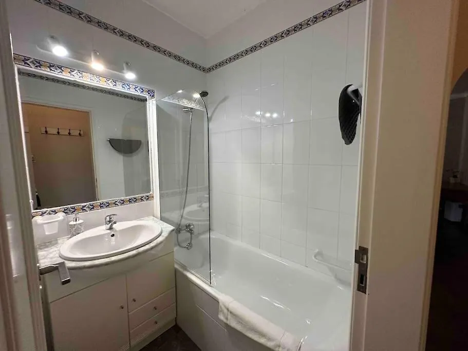 Casa Buccaneer, 2 Bedroom Garden Apartment In Praia Da Luz 0*,  Portugal
