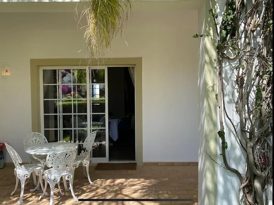 Casa Buccaneer, 2 Bedroom Garden Apartment In Praia Da Luz Portugal